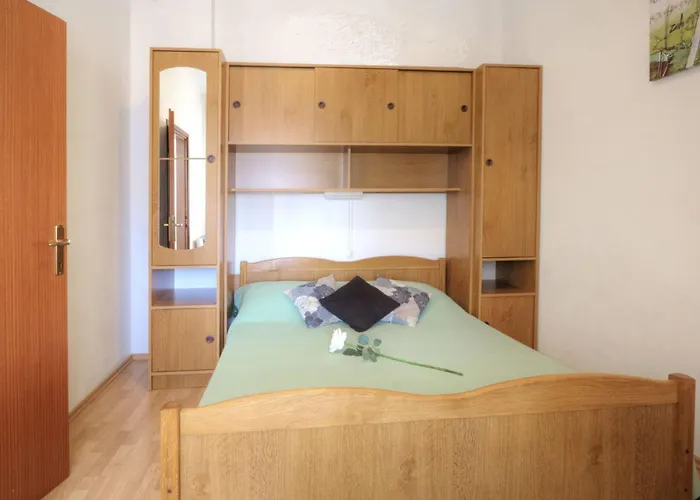 Grozdana 3* Baška